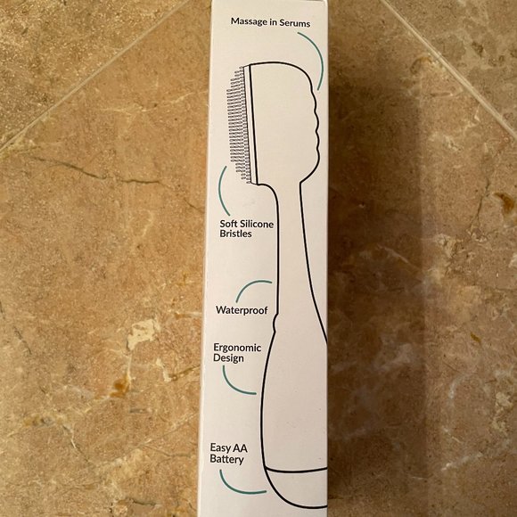 PMD Clean Smart Facial Cleansing Device NEW - Picture 3 of 5